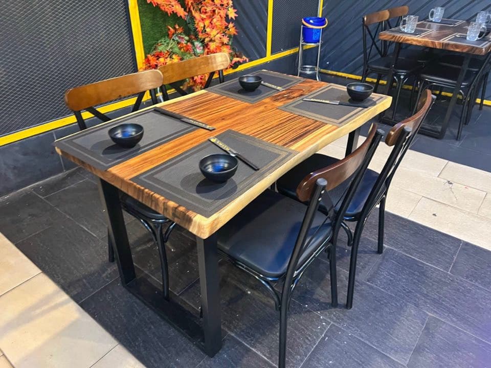 Bàn 4 ghế